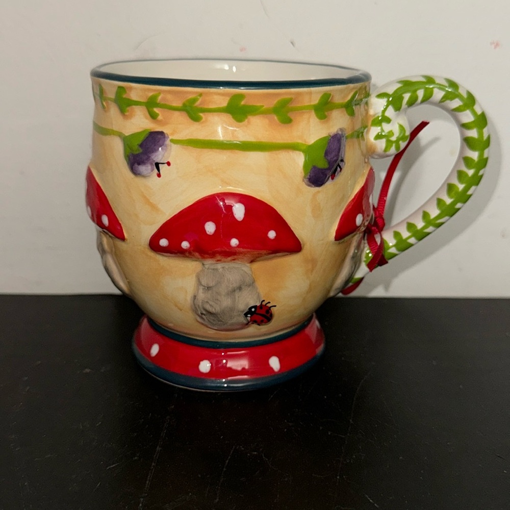 MUSHROOM  COFFEE MUG